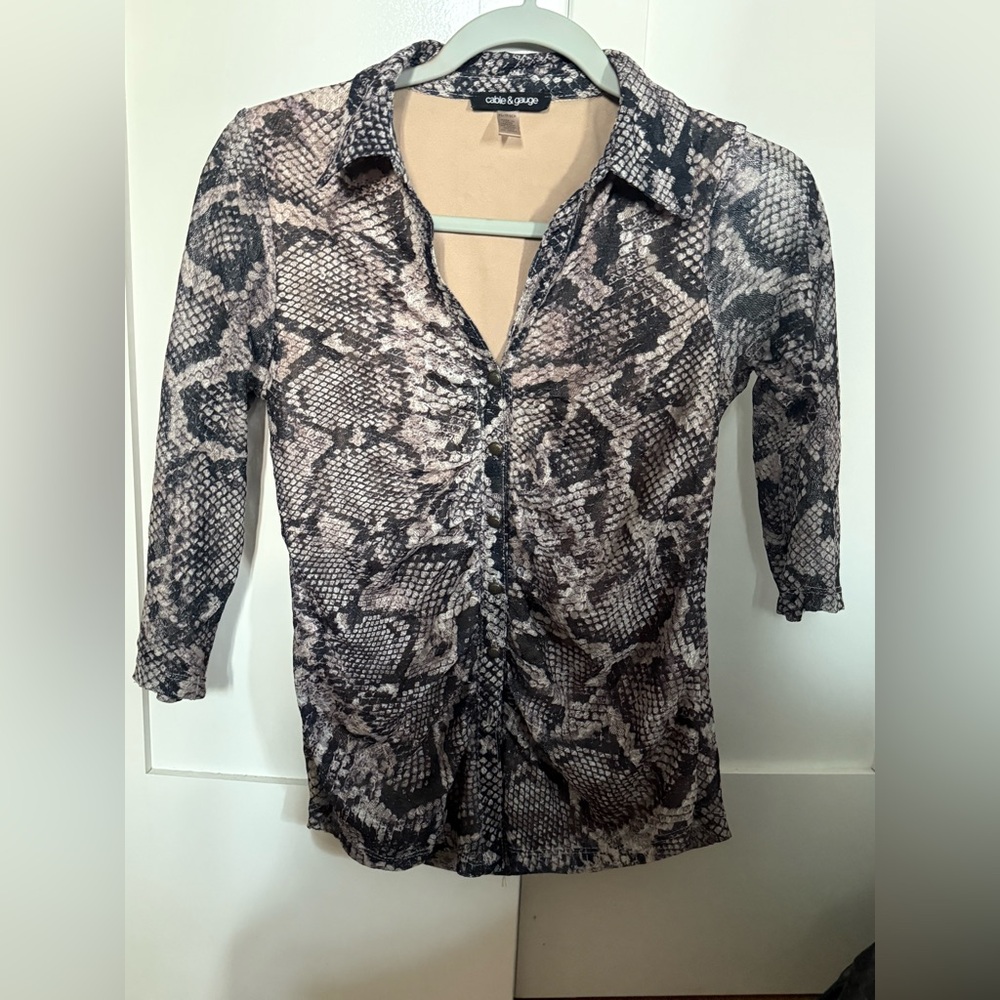 Cable & Gauge Black Gray Button Down Shirt